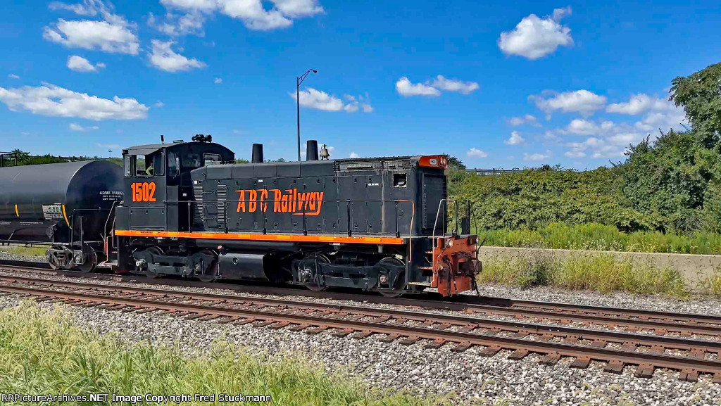 AB 1502 now returns to Brittain Yard with freight from Barberton.